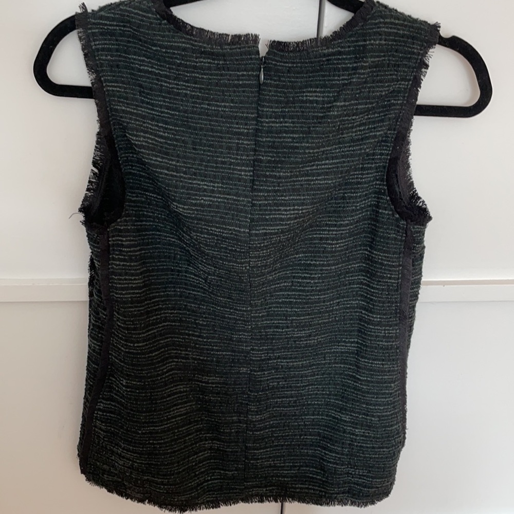 Brand new with tags Banana Republic Tweed top - Picture 2 of 3